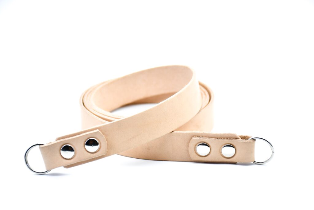 Leather-neck-camera-strap-2cm