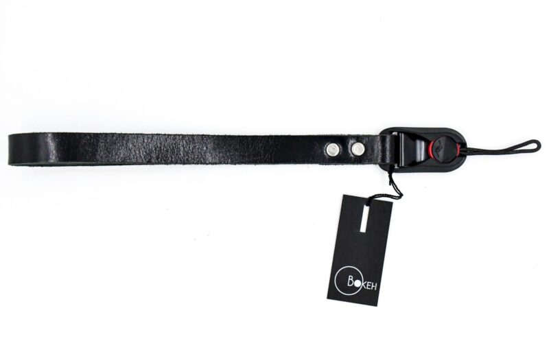 black wrist camera strap with peak design anchor links